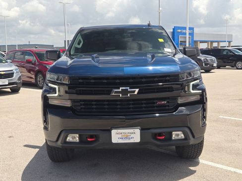 Used 2021 Chevrolet Silverado 1500 LT Trail Boss w/ Bed Protection Package AWD/4WD image 8