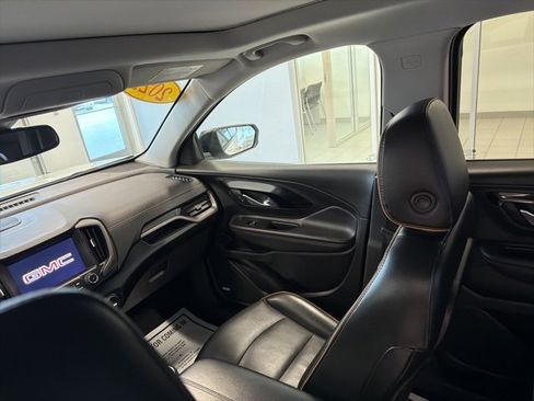 Used 2022 GMC Terrain AT4 w/ Infotainment Package II image 37