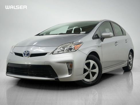 Used 2014 Toyota Prius Two image 1