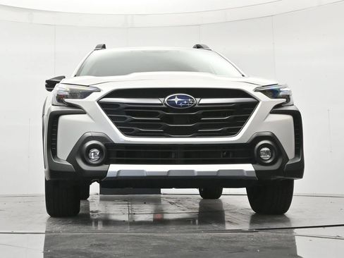 Used 2025 Subaru Outback Limited AWD/4WD image 37
