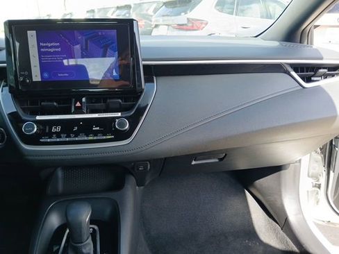 Used 2024 Toyota Corolla SE image 16