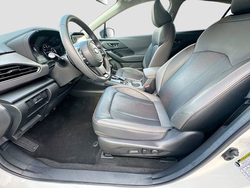 Certified 2025 Subaru Crosstrek 2.5i Limited w/ Crosstrek Mirror Package image 29