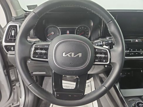 Used 2023 Kia Sorento EX image 15