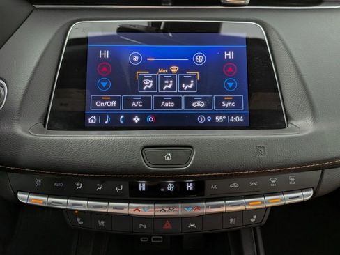 Used 2021 Cadillac XT4 Premium Luxury image 22