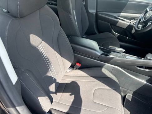 Used 2024 Hyundai Elantra SEL FWD image 25
