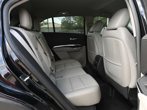 Certified 2023 Cadillac XT4 Luxury w/ Cold Weather Package image 23