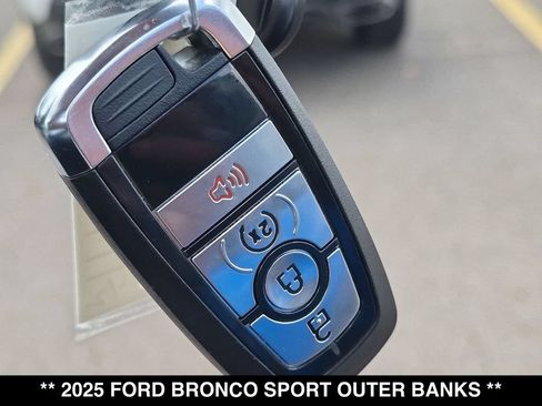 Used 2025 Ford Bronco Sport Outer Banks w/ Outer Banks Tech Package+ AWD/4WD image 30