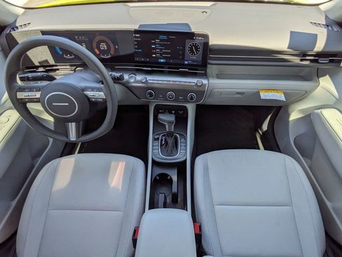 Certified 2025 Hyundai Kona SE FWD image 15