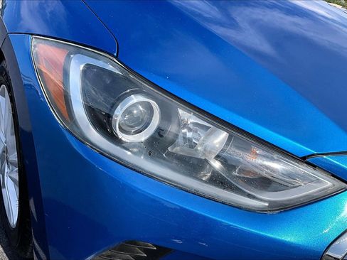 Used 2017 Hyundai Elantra SE FWD image 28