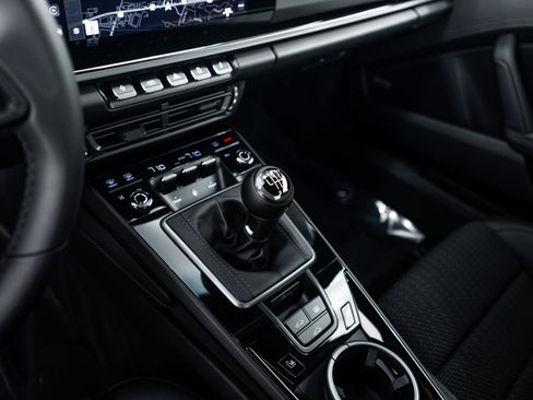 Certified 2024 Porsche 911 Carrera T RWD image 15