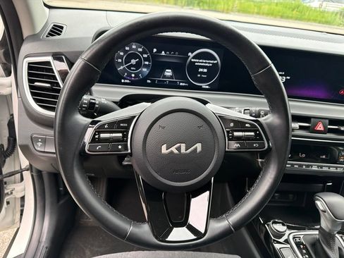 Certified 2024 Kia Seltos S AWD/4WD image 16