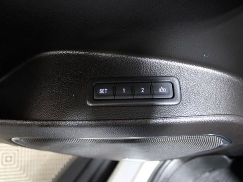 Used 2018 Chevrolet Suburban LT image 61