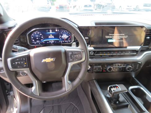 Used 2025 Chevrolet Silverado 1500 LTZ w/ Technology Package AWD/4WD image 21