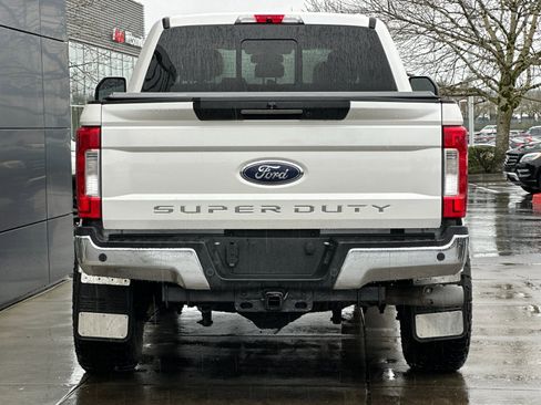 Used 2017 Ford F350 Lariat w/ Lariat Ultimate Package image 4