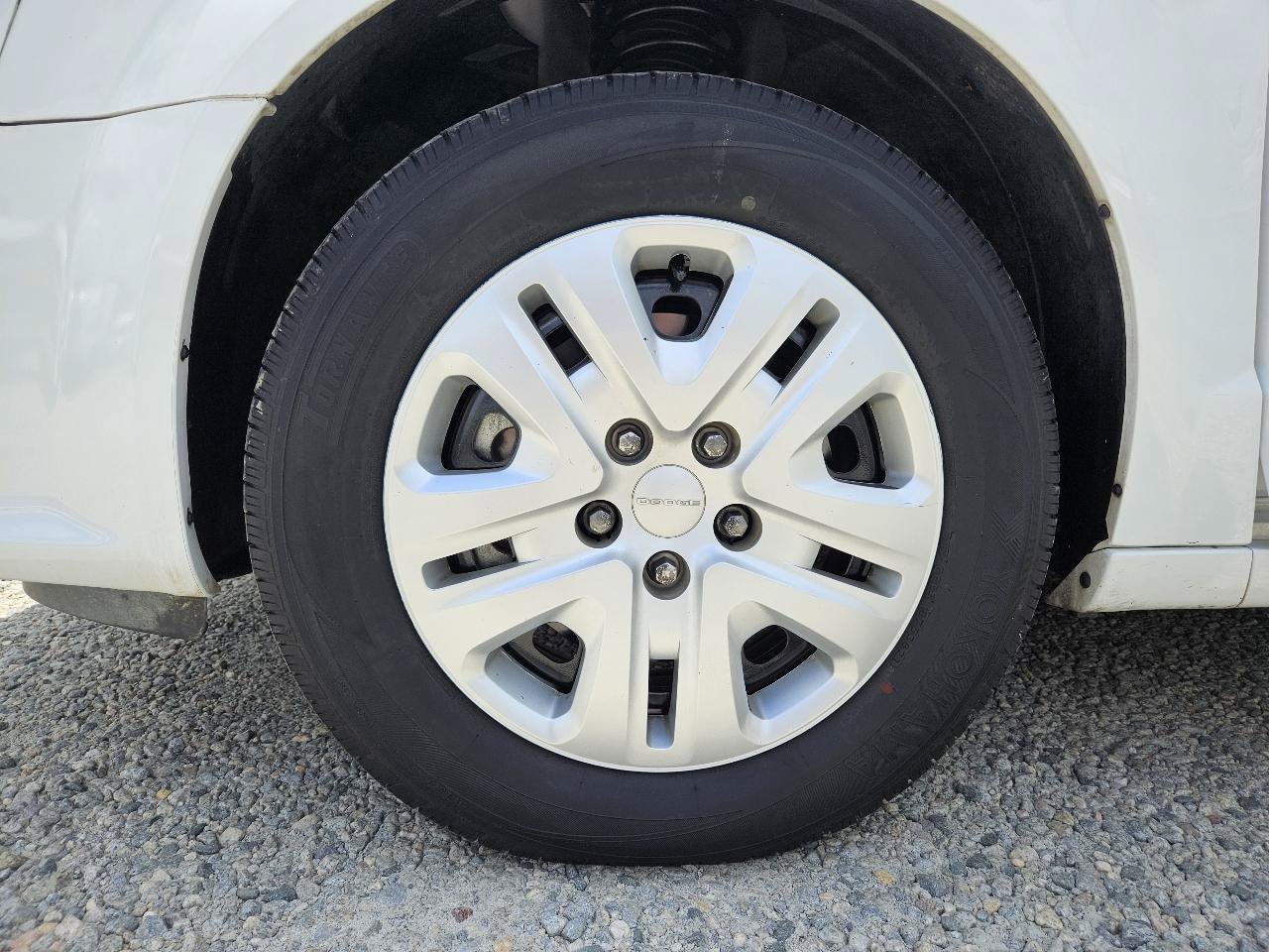 Used 2017 Dodge Grand Caravan SE FWD image 45