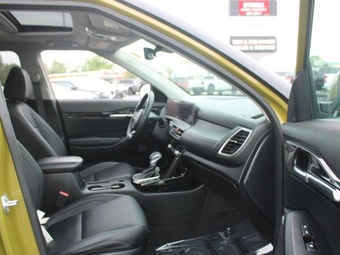 Used 2024 Kia Seltos SX w/ SX Sunroof Package image 11