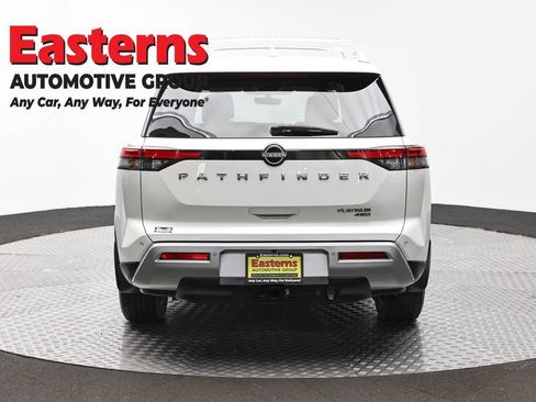 Used 2023 Nissan Pathfinder Platinum AWD/4WD image 6