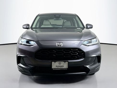 Used 2023 Honda HR-V LX image 2