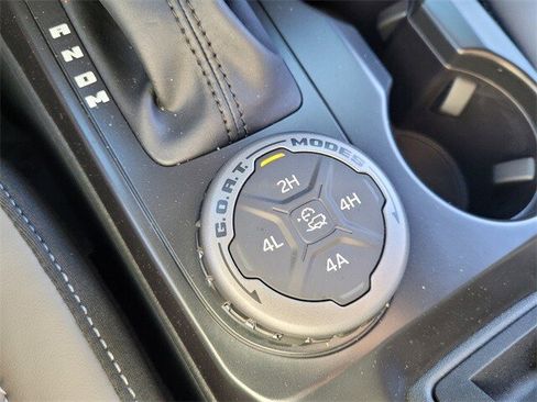 New 2025 Ford Bronco Outer Banks w/ Sasquatch Package image 57