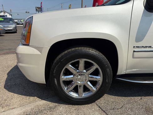 Used 2010 GMC Yukon Denali image 14