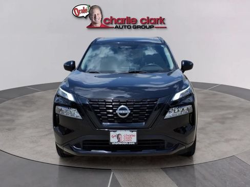 Used 2023 Nissan Rogue SV w/ SV Premium B Package FWD image 8