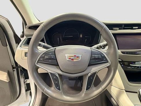 Certified 2017 Cadillac XT5 Premium Luxury w/ Driver Assist Package image 10