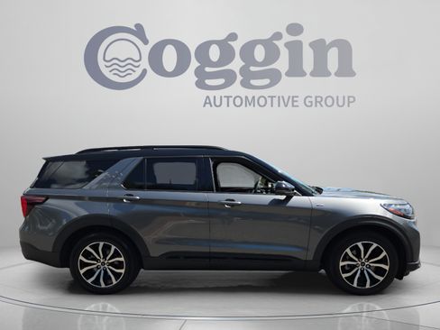 Used 2025 Ford Explorer ST-Line w/ Premium Package RWD image 6