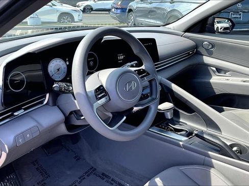 Certified 2024 Hyundai Elantra SEL FWD image 10