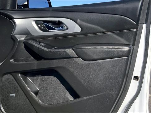 Used 2020 Chevrolet Traverse LT w/ LT Premium Package image 23