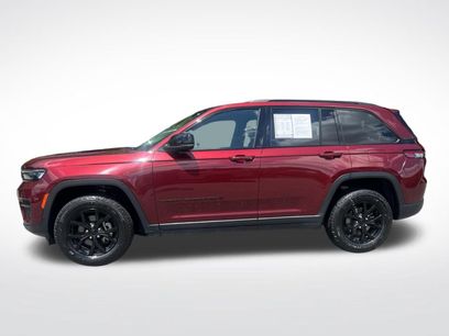 Used 2024 Jeep Grand Cherokee Altitude