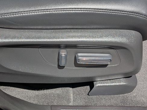 Used 2025 Honda CR-V EX-L image 38