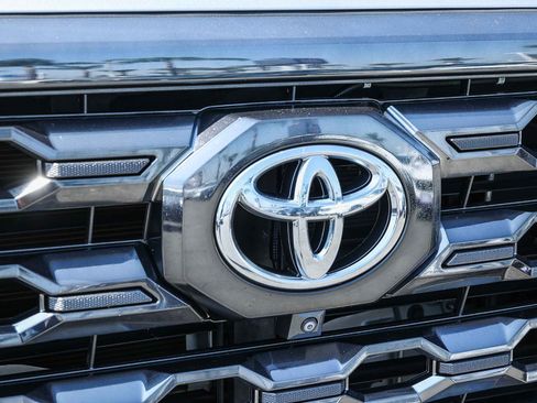 Used 2023 Toyota Tundra Platinum w/ Advanced Package image 16