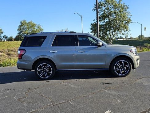 Used 2019 Ford Expedition Limited w/ Special Edition Package RWD image 13