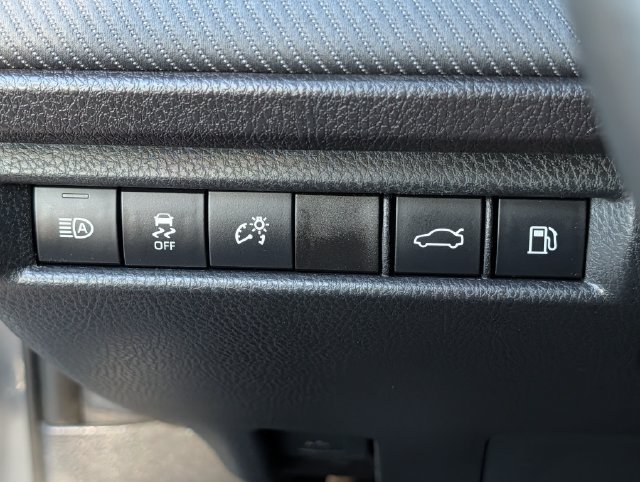Used 2025 Toyota Camry SE w/ Multimedia Upgrade Package FWD image 23
