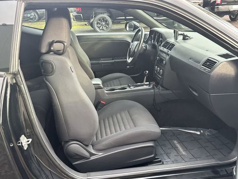 Used 2013 Dodge Challenger SXT w/ Super Sport Group image 9