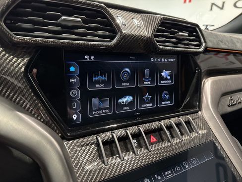 Used 2023 Lamborghini Urus Performante image 39