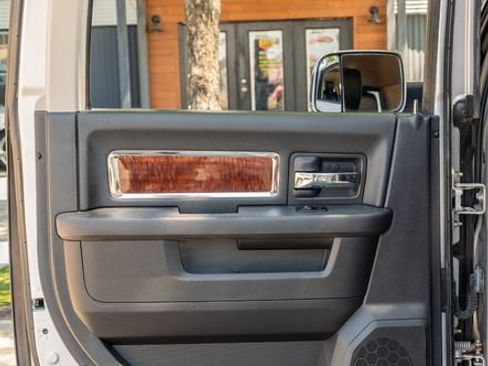 Used 2012 RAM 1500 Laramie RWD image 32