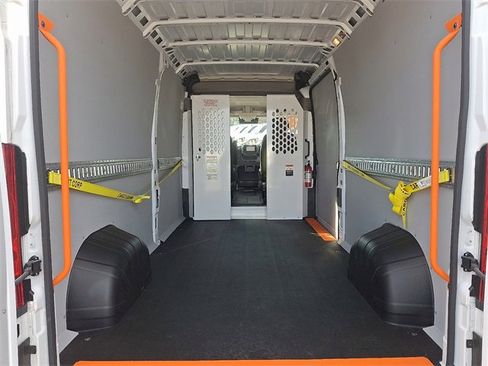 Used 2025 RAM ProMaster 2500 w/ Storage Group image 27