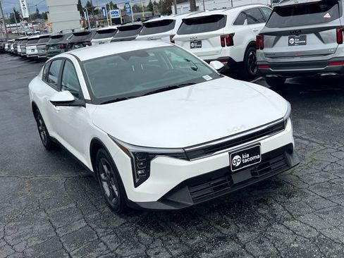Certified 2025 Kia K4 LXS image 5