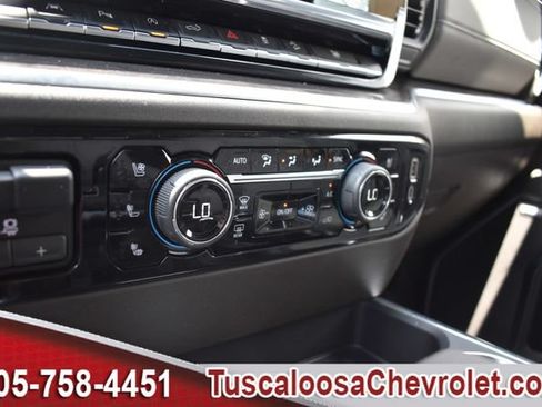 Used 2025 Chevrolet Silverado 1500 LTZ AWD/4WD image 37