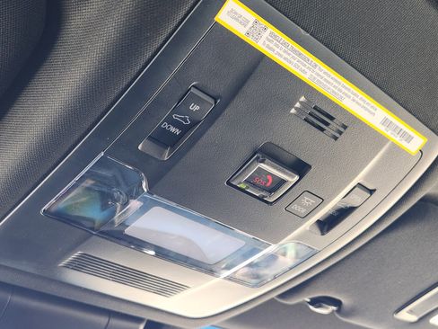 Used 2025 Lexus ES 300h w/ Premium Package image 30