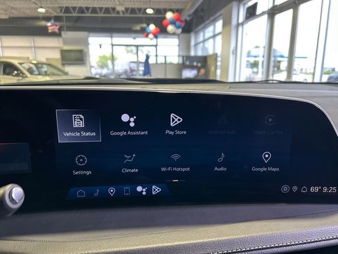 Used 2024 Cadillac XT4 Luxury w/ Cold Weather Package AWD/4WD image 21
