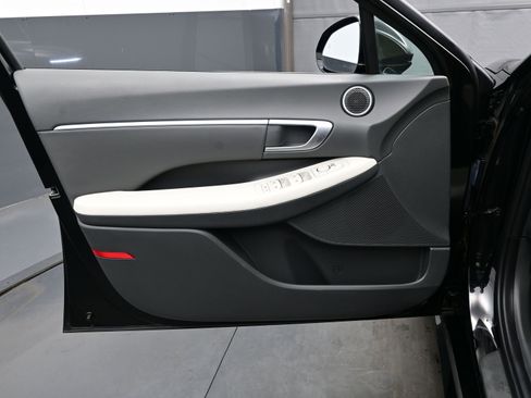 Certified 2025 Hyundai Sonata SEL image 9