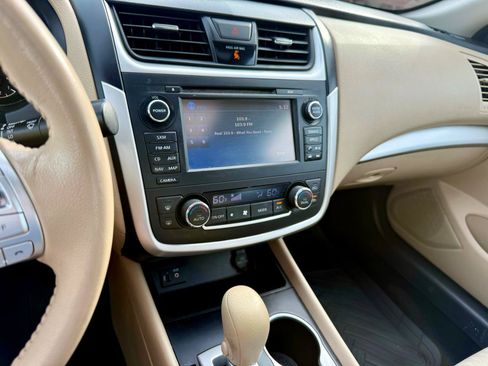Used 2016 Nissan Altima 2.5 SV w/ Convenience Package FWD image 22