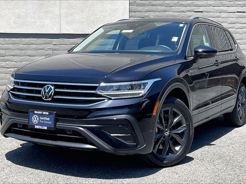 Certified 2023 Volkswagen Tiguan SE FWD image 12