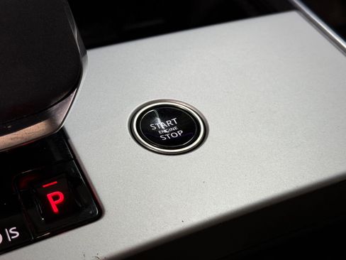 Used 2024 Land Rover Range Rover SE AWD/4WD image 14