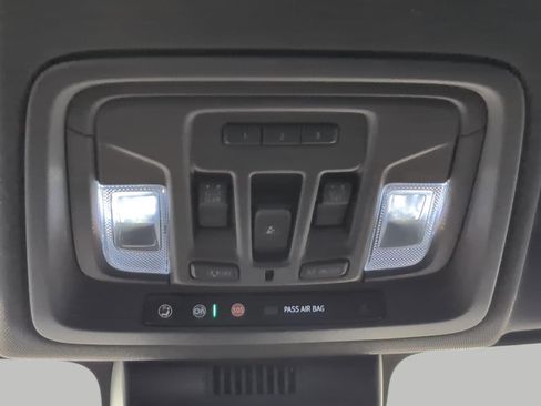 Used 2024 GMC Sierra 1500 Denali AWD/4WD image 18