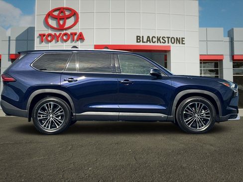 Certified 2026 Toyota Grand Highlander AWD Hybrid image 2