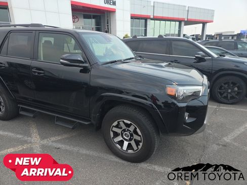 Used 2023 Toyota 4Runner TRD Off-Road Premium AWD/4WD image 11