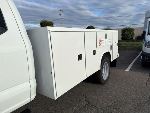 New 2025 Ford F450 XL w/ XL Chrome Package image 3